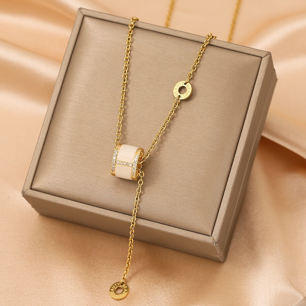 Women Gold Plated Flower Zircon Necklace, Elegant Floral Pendant Jewelry