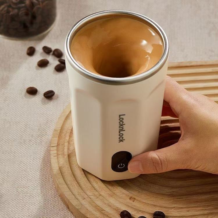 Automatic coffee mixing cup